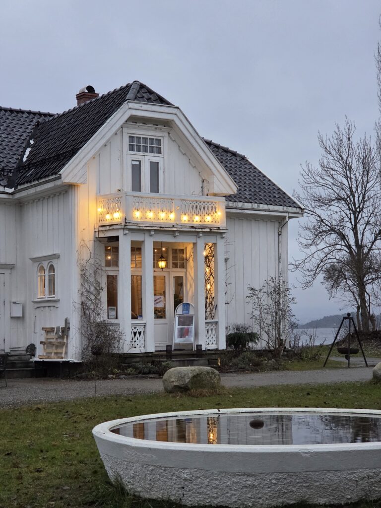 Hovedhuset på Hellviktangen som planlegges istandsatt